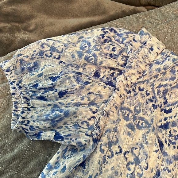 Adorable patterned blouse - Picture 2 of 4